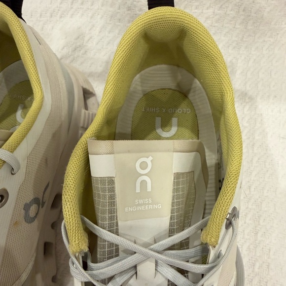 On Cloud X Shift Helion Women’s Running Shoes Size 8.5 White Yellow Swiss - Picture 8 of 14